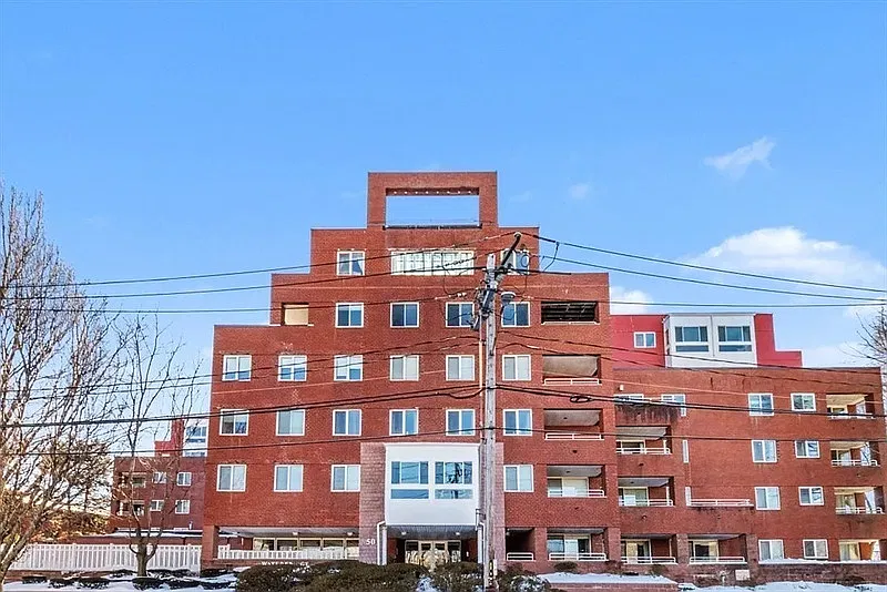 1 bed, 1.0 bath, 829 sqft, $1,820 — Photo 1