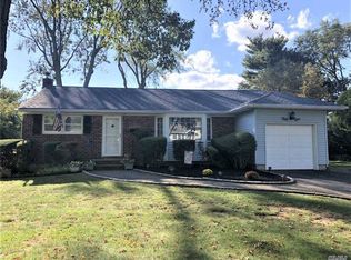 58 Elder Dr, Commack, NY 11725
