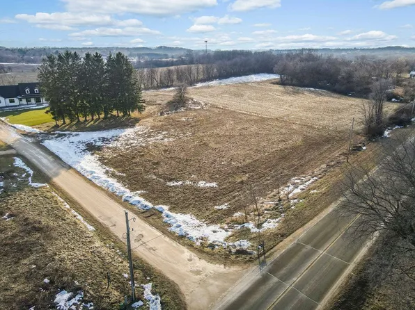 3315 Nelson Rd, Sun Prairie, WI 53590