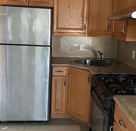 3rd image of 2-5648 Hollis Court Blvd #2
