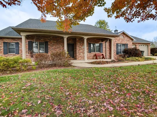 801 Haskel Ct, Stoughton, WI 53589
