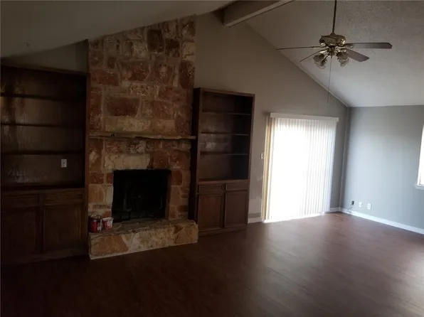 1307 Somerset Dr, Round Rock, TX 78681