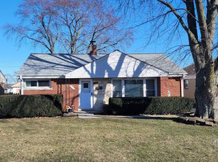 7929 N Neva Ave, Niles, IL 60714