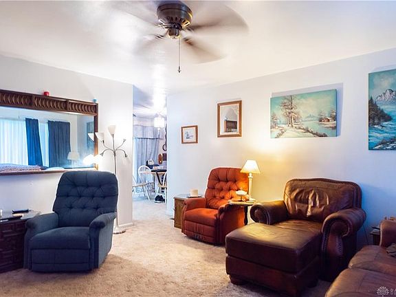 5th image of 2736 Pinegrove Dr
