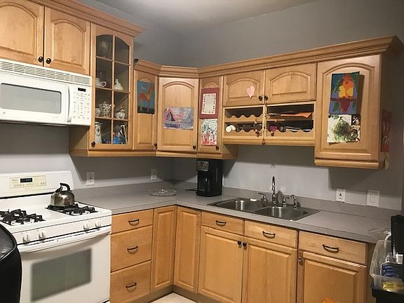 3rd image of 3938 N Albany Ave