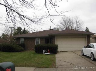 4013 Devonshire St, Sterling Heights, MI 48310