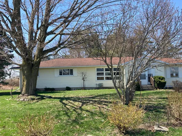 10626 Tinkham Rd, Darien Center, NY 14040