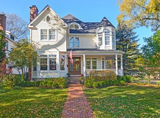 704 S Washington St, Hinsdale, IL 60521