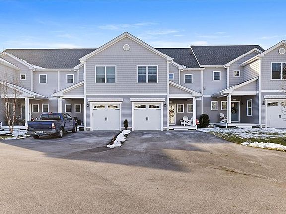 3rd image of 5 Desiree Ct #B