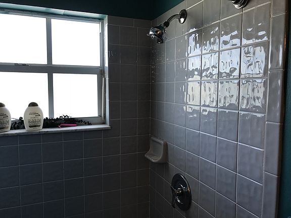 5th image of 1083 Tequesta Trl