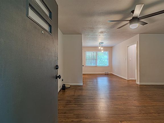 4th image of 1215 Caddell Ln