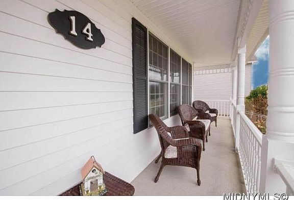 4th image of 14 Kingsley Ct
