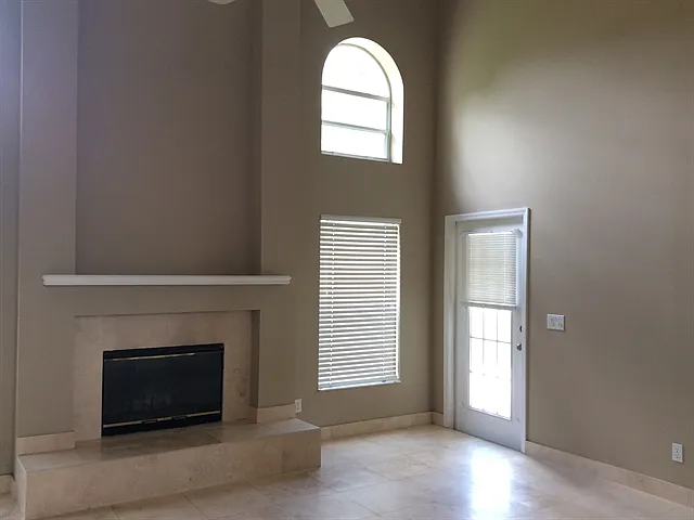 636 Darkwood Ave — Photo 4