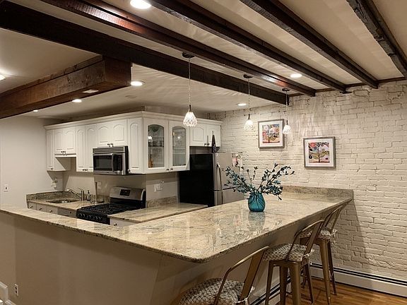 5th image of 15 Blackwood St APT 1