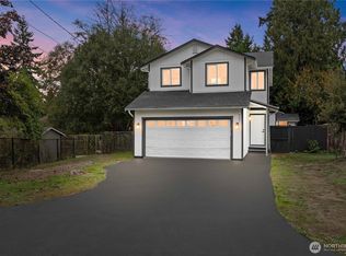 701 98th St E, Tacoma, WA