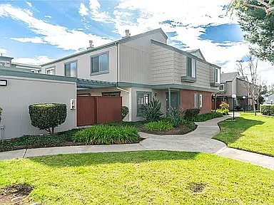 Building Photo - 1118 Cleghorn Dr #B