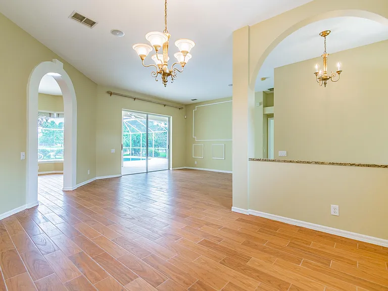 10559 Greencrest Dr — Photo 12