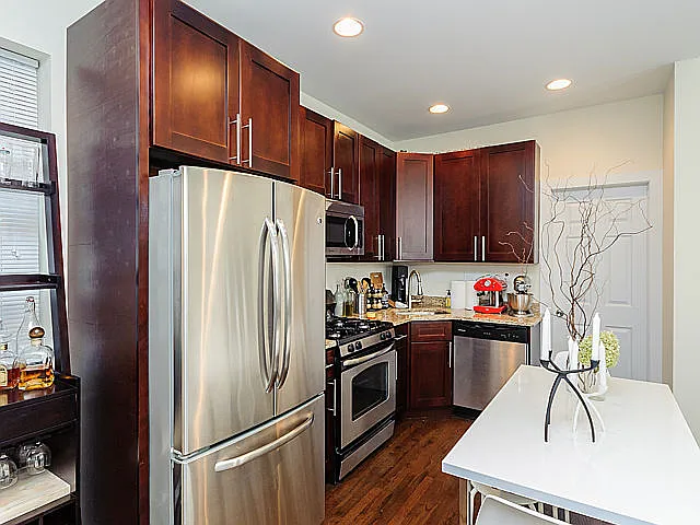 1834 W Wabansia Ave #1F — Photo 9