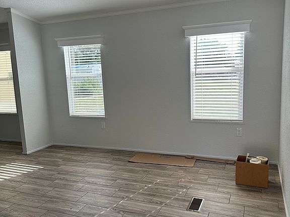 5th image of 2912 Beacon Hill Cir