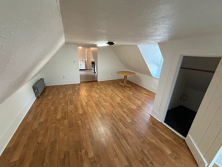 197 Nichols St #3 — Photo 2