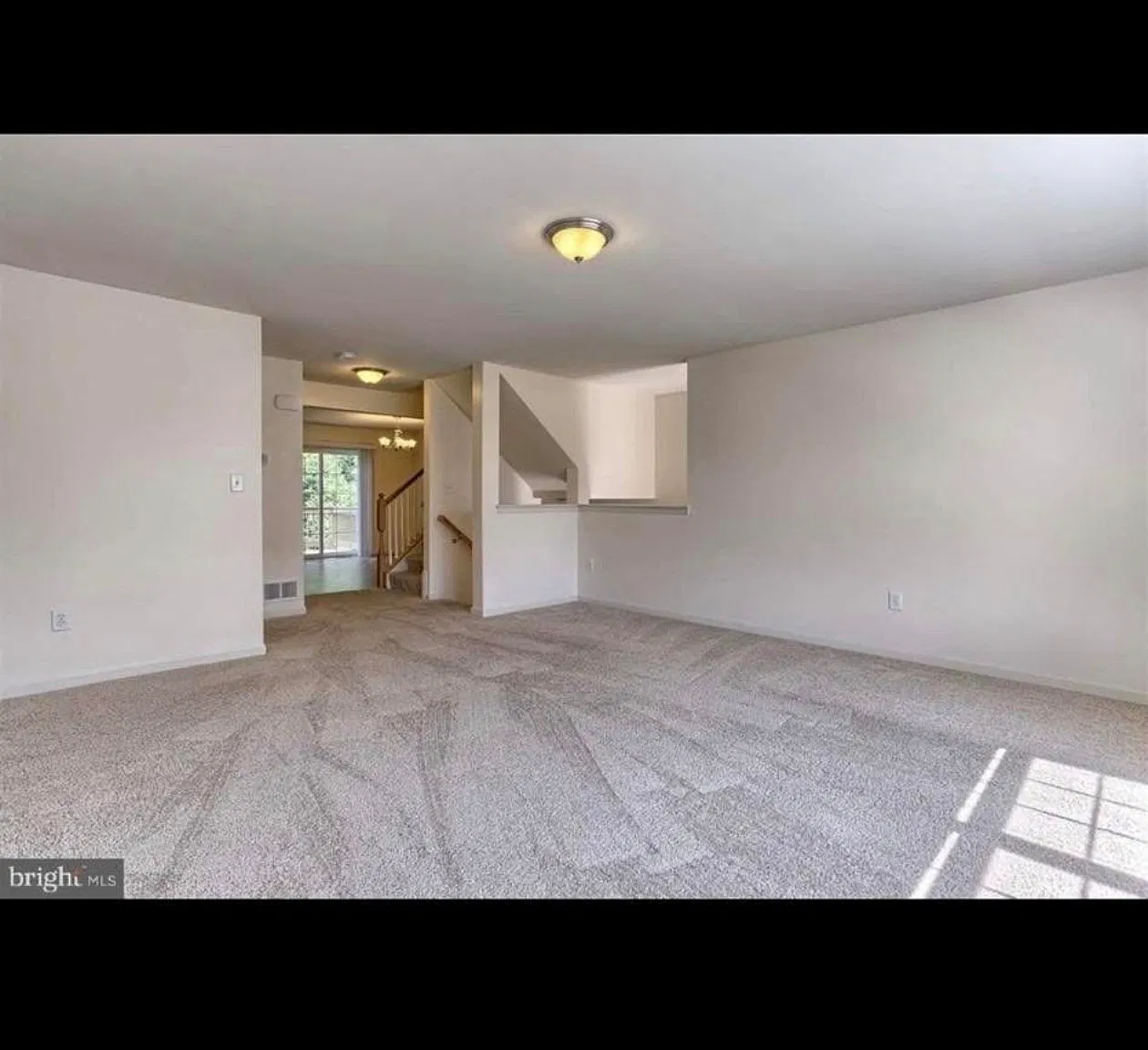 3 bed, 2.5 bath, 2143 sqft, $2,000 — Photo 4