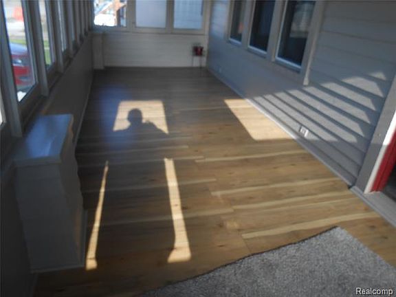 3rd image of 621 E Robert Ave