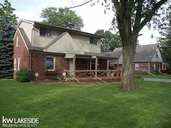 3rd image of 23079 Deziel St