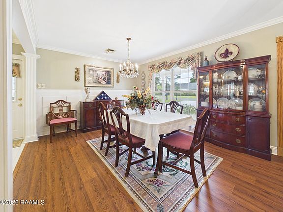 4th image of 207 S William Dr