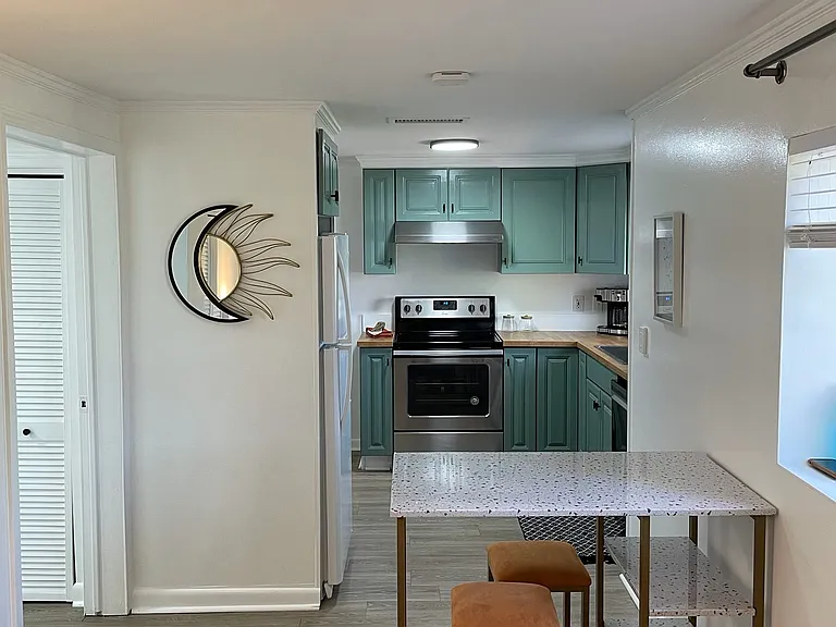 1202 N Decatur Rd NE #D — Photo 4