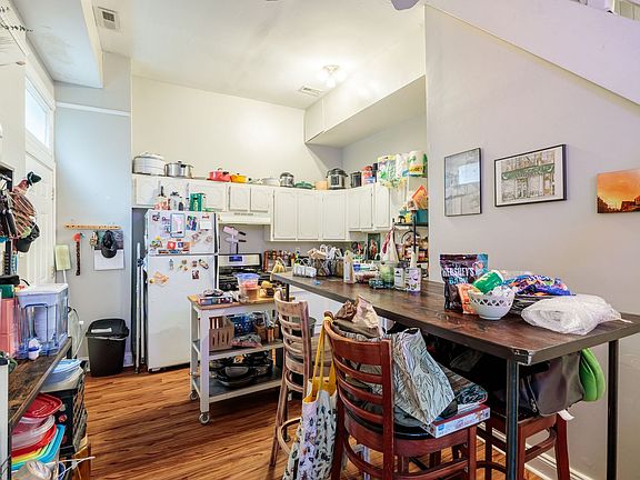 5th image of 1609 W Grace St #A