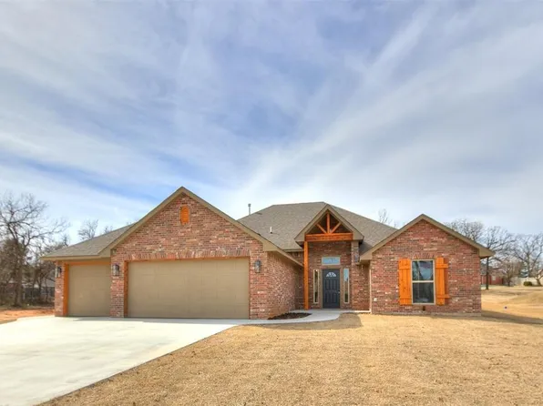 98 Woodrock St, Harrah, OK 73045