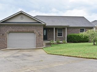 613 Homestead Dr, Nicholasville, KY