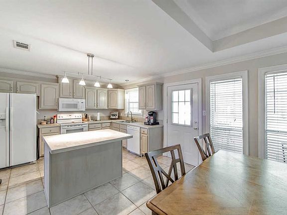 5th image of 149 Woodburn Dr