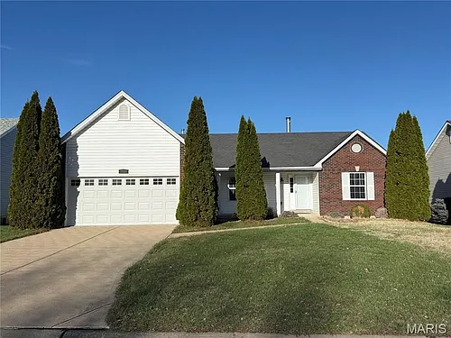 733 Pecan Hill Dr Photo 1