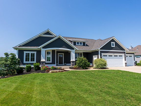 4th image of 10675 Linden Dr NW