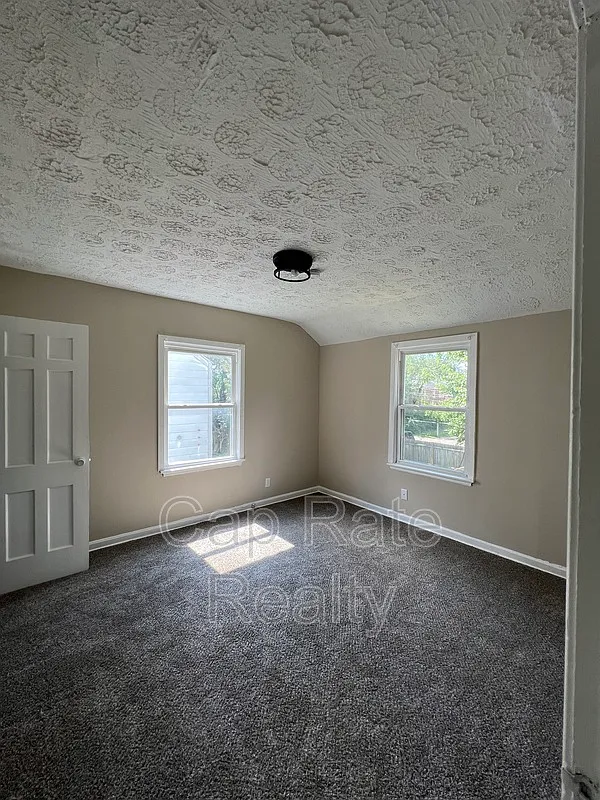 Broadleigh — Photo 1