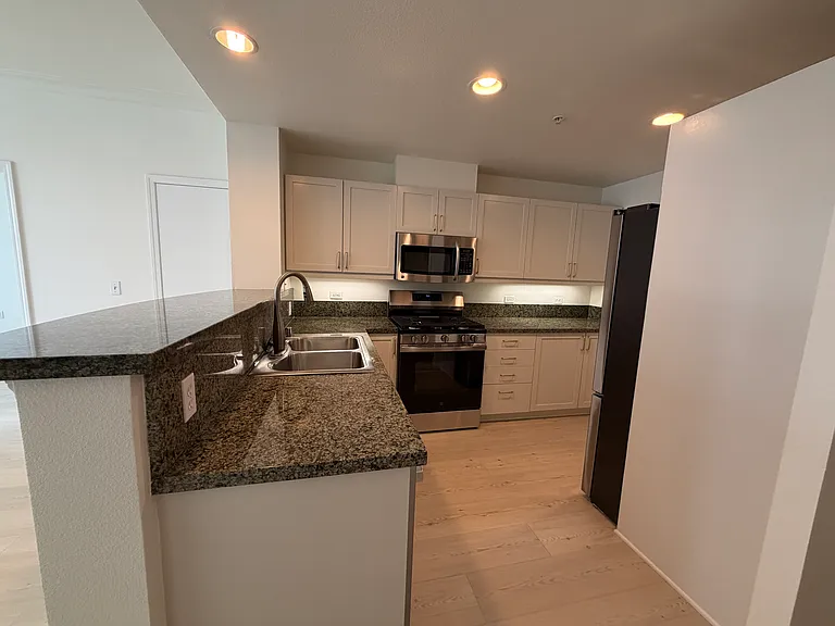 530 K St #714 — Photo 1
