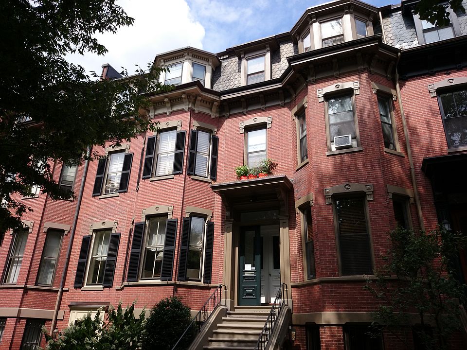 2nd image of 31 Braddock Park #3