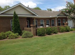 64 Valley Way Cir SE, Huntsville, AL 35802