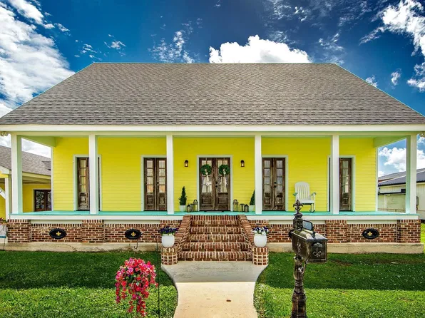 232 E 5th St, Larose, LA 70373