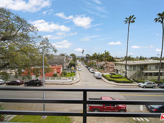 3rd image of 8662 Cadillac Ave