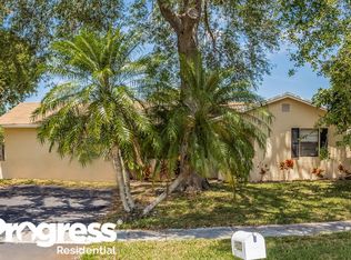 9633 Saddlebrook Dr, Boca Raton, FL 33496