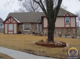 4317 SE Oakwood St, Topeka, KS 66609