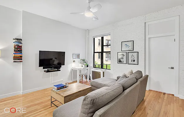 Rented by CORE | media 11