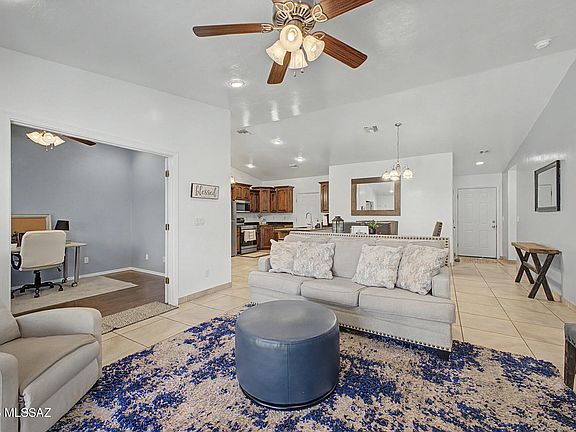 5th image of 769 E Calle Esplendor