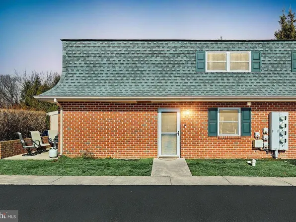 40 Glenview Cir, Dillsburg, PA 17019