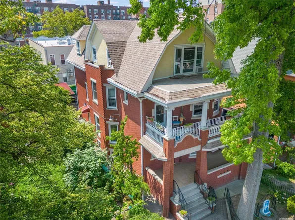 244 E 3rd Street, Brooklyn, NY 11218