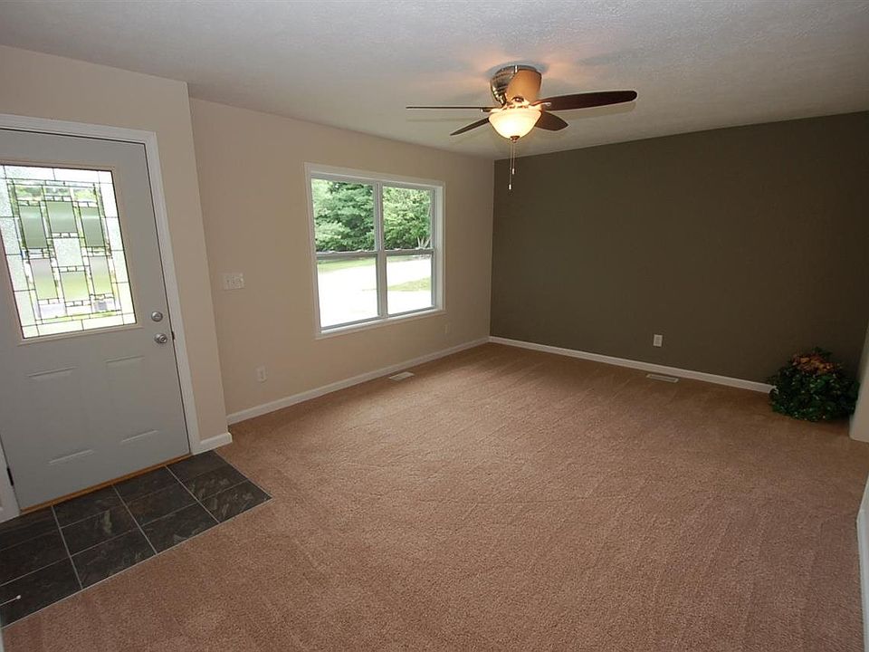 1st image of 231 W Iroquois Dr