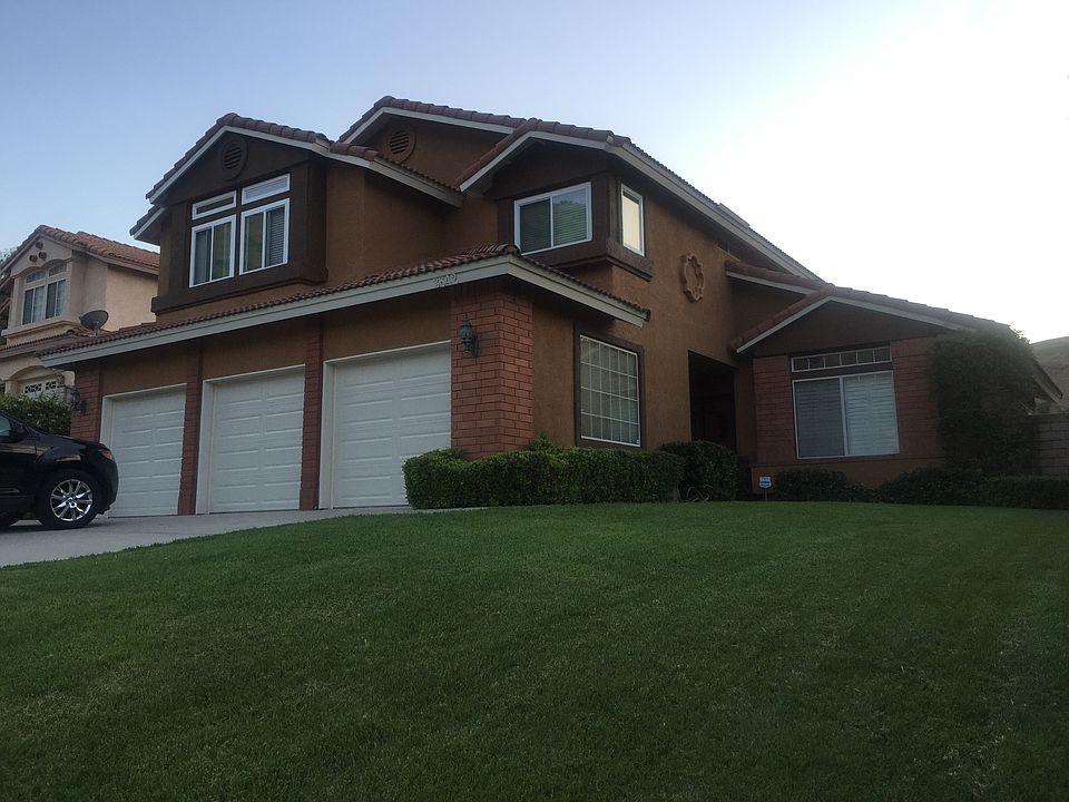 1st image of 3642 N Valley Ct