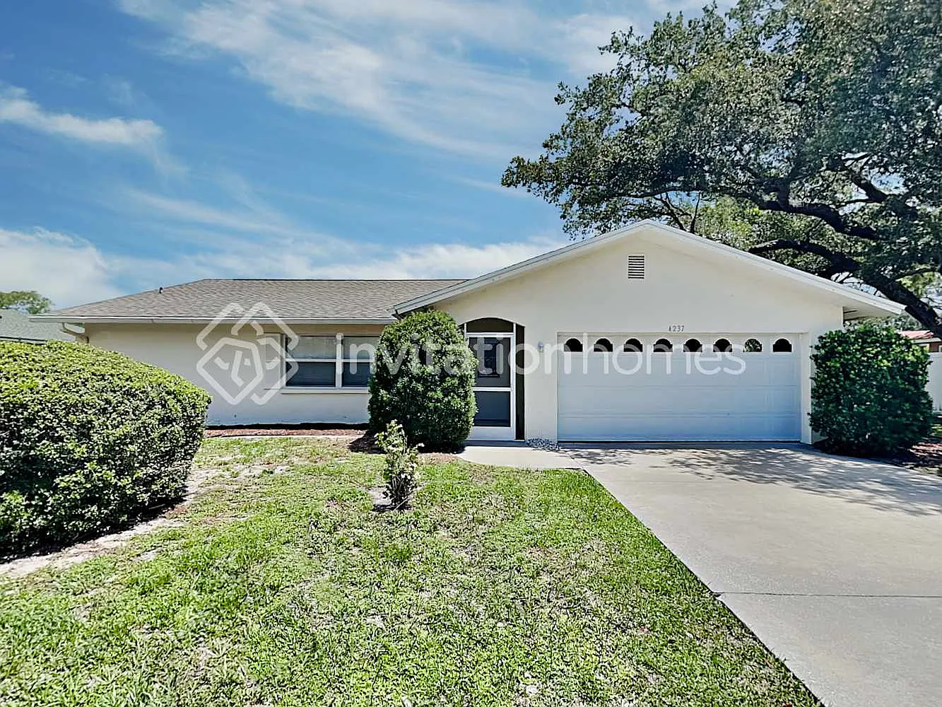 4237 Charing Cross Rd Sarasota, FL 34241 — Photo 1